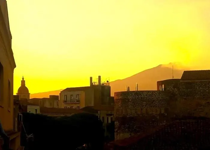 Fikus Relax Castello Ursino * Catánia